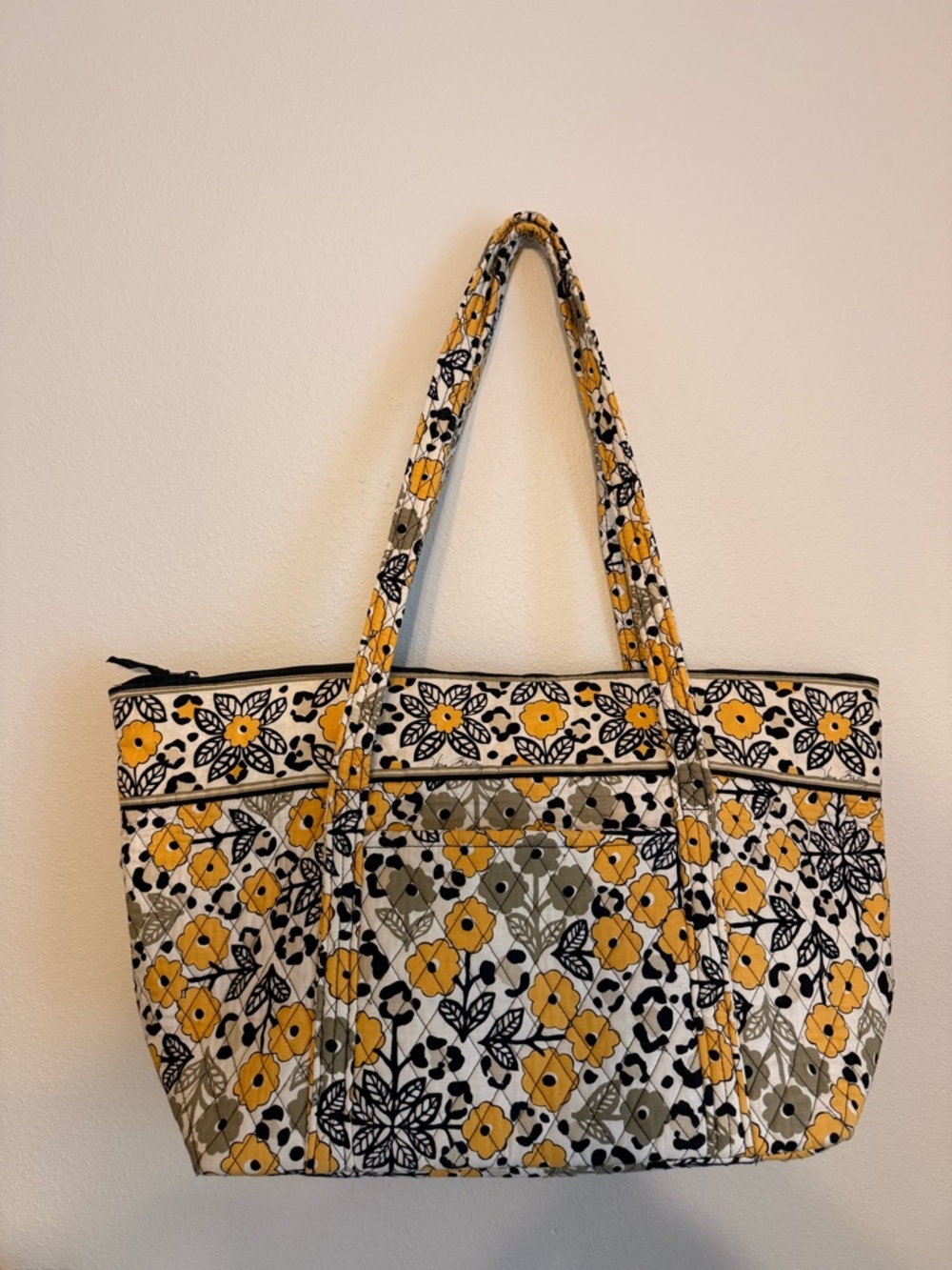 Vera Bradley “Go Wild” (Retired) XL zipper Tote